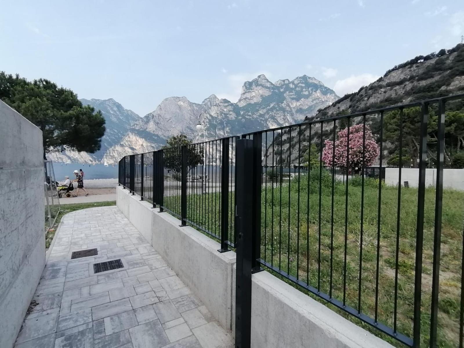 Torbole Lake Front Торболе Экстерьер фото